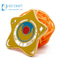 Fashion design custom metal zinc alloy die casting green soft enamel leaf lapel pin for kids